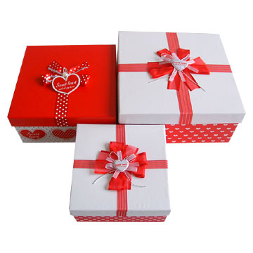 Red ribbon square box