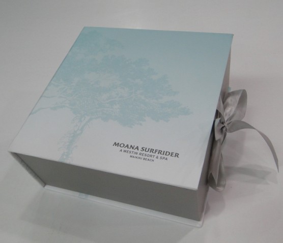 Cosmetic gift box