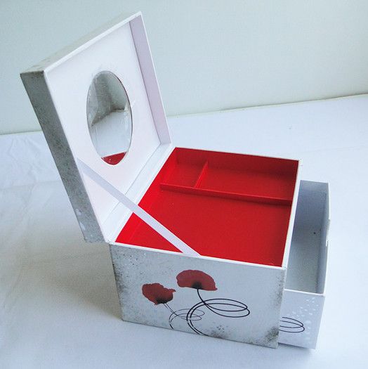 Decorative wrapping box
