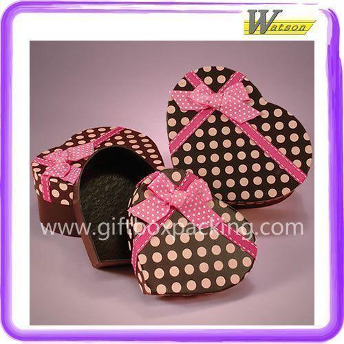 Heart-shaped gift box holiday gift boxes boutiques